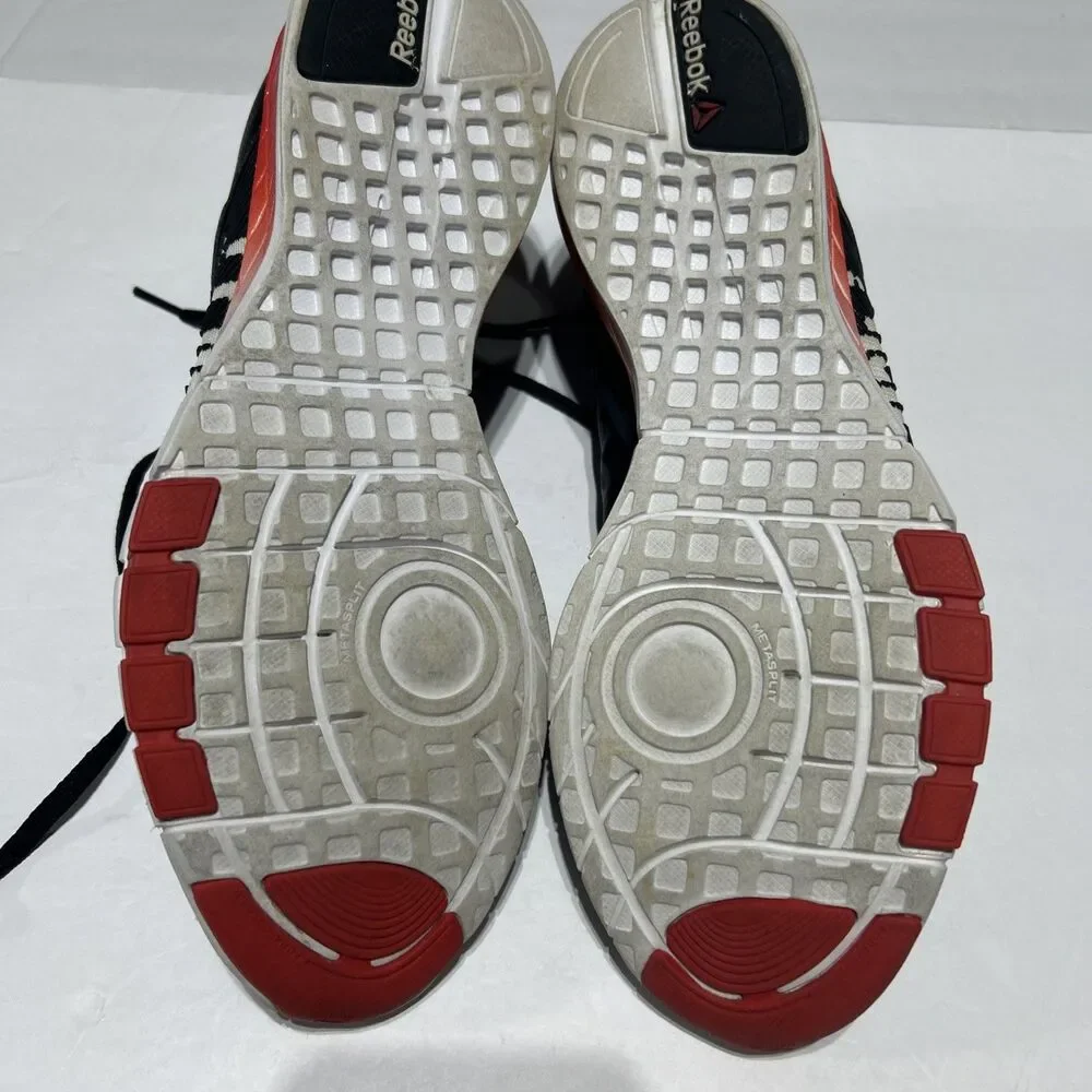 Reebok Les Mills Body Pump Training Shoes Black Red Men's Size 8.5 (Flaw)